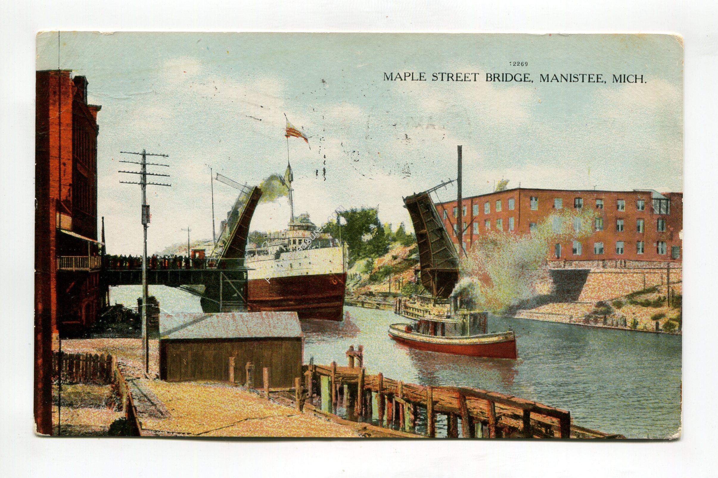maple-street-bridge-manistee-michigan-450