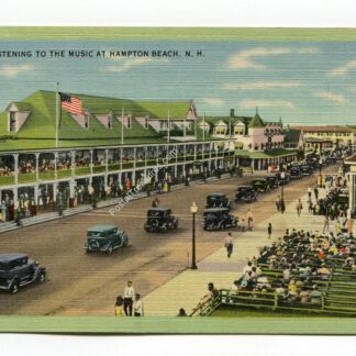 listening-to-the-music-at-hampton-beach-new-hampshire-1043