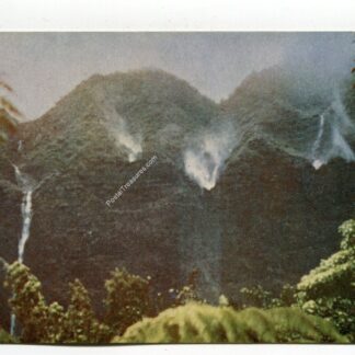 upside-down-falls-near-honolulu-3233