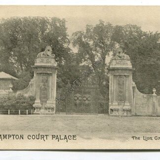 hampton-court-palace-the-lion-gates-3328