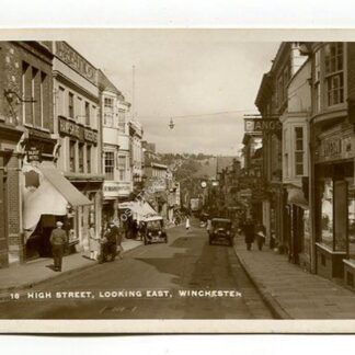 high-street-looking-east-winchester-4416