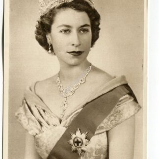 h-m-queen-elizabeth-ii-portrait-by-dorothy-wilding-4508