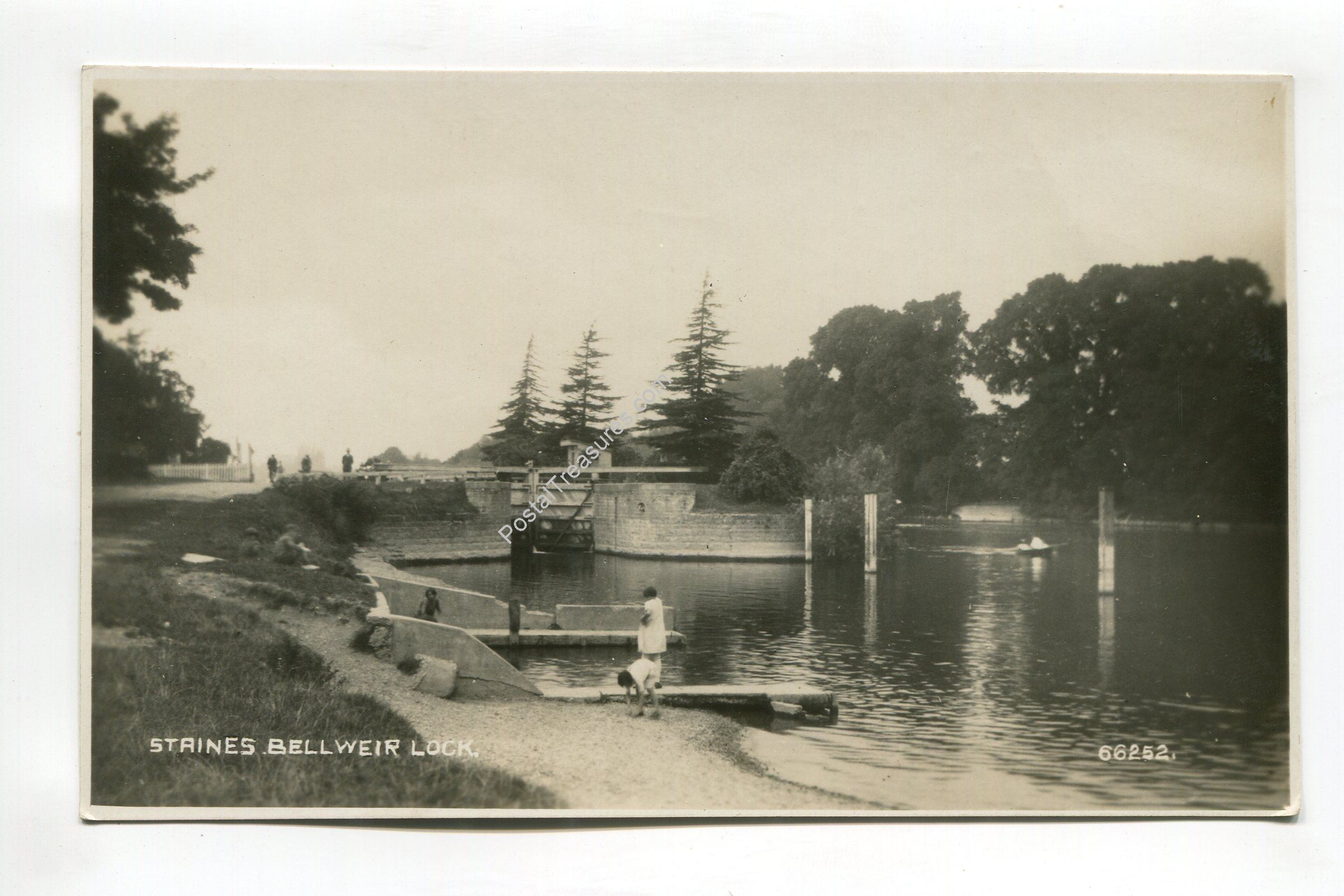 Bellweir Lock Staines